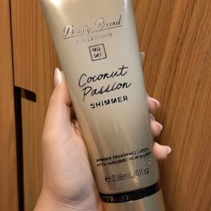 CREME CORPORAL  GLITER COCONUT PASSION Brand collection